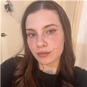 Soy francesa, y puedo ayudar con todos los niveles. Imparto clases personalizadas en función de las necesidades de cada uno